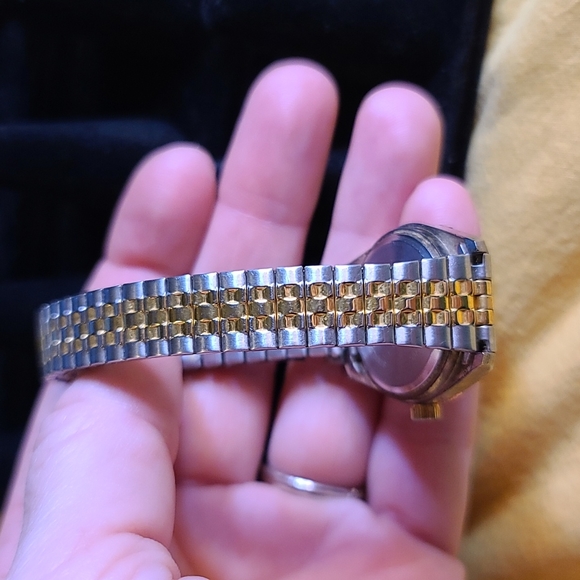 Vintage Jacques Couture Quartz Watch 18k plated Stainless Steel Band - Picture 7 of 10